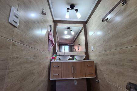 Casa à venda com 250m², 3 quartos e 2 vagasBanheiro da Suíte