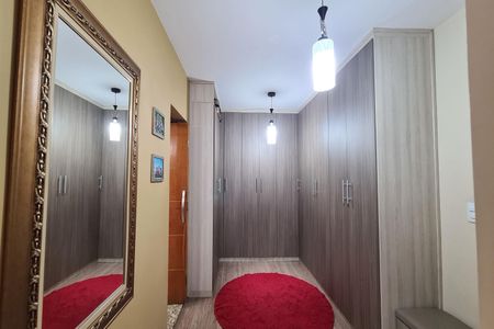 Casa à venda com 250m², 3 quartos e 2 vagasCloset da suíte
