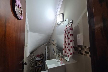 Casa à venda com 250m², 3 quartos e 2 vagasLavabo Sala