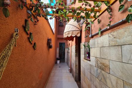 Casa à venda com 250m², 3 quartos e 2 vagasQuintal