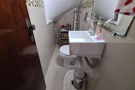 Casa à venda com 250m², 3 quartos e 2 vagasLavabo Sala