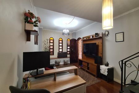 Casa à venda com 250m², 3 quartos e 2 vagasSala