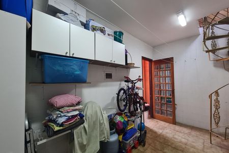 Casa à venda com 250m², 3 quartos e 2 vagasÁrea de Serviço