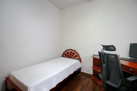 Apartamento à venda com 140m², 3 quartos e 2 vagasQuarto 2