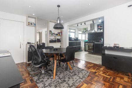 Apartamento à venda com 89m², 2 quartos e 1 vaga Apartamento à venda com 89m², 2 quartos e 1 vagaSala