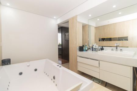 Apartamento à venda com 89m², 2 quartos e 1 vaga Apartamento à venda com 89m², 2 quartos e 1 vagaBanheiro Suíte
