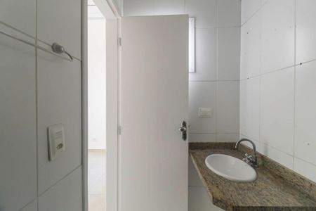 Casa de condomínio à venda com 68m², 2 quartos e 1 vagaBanheiro da Suíte 1