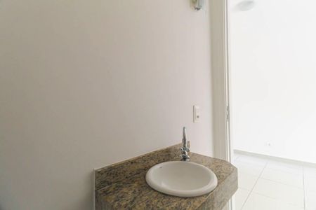 Casa de condomínio à venda com 68m², 2 quartos e 1 vagaLavabo