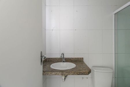 Casa de condomínio à venda com 68m², 2 quartos e 1 vagaBanheiro da Suíte 1