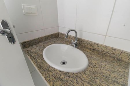 Casa de condomínio à venda com 68m², 2 quartos e 1 vagaBanheiro da Suíte 1