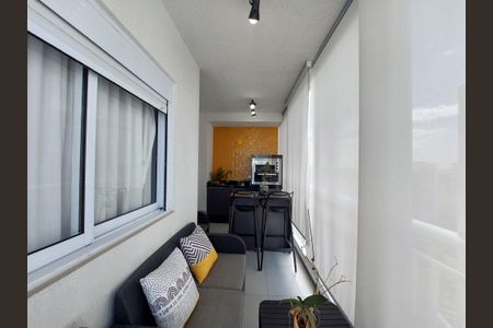 Apartamento à venda com 83m², 2 quartos e 2 vagasVaranda