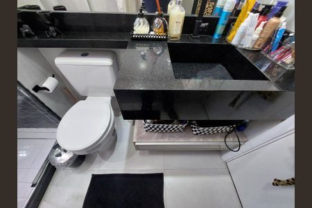 Apartamento à venda com 83m², 2 quartos e 2 vagasBanheiro 