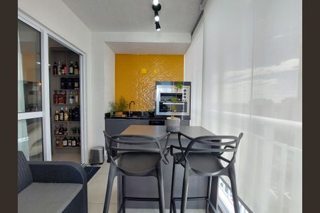 Apartamento à venda com 83m², 2 quartos e 2 vagasVaranda