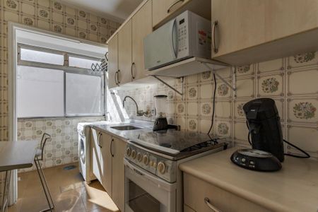 Apartamento à venda com 60m², 1 quarto e 1 vaga Apartamento à venda com 60m², 1 quarto e 1 vagaCozinha e Área de Serviço