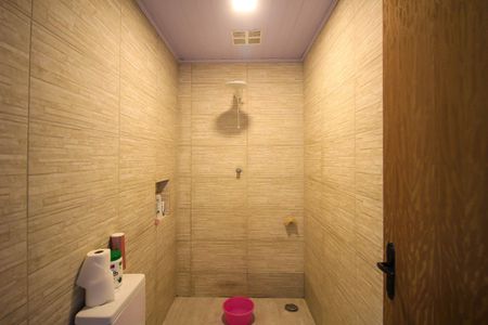 Casa à venda com 125m², 2 quartos e 1 vagaBanheiro do Quarto 2