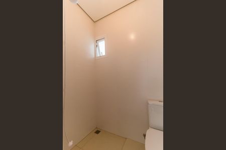 Casa de condomínio para alugar com 250m², 3 quartos e 4 vagasBanheiro da Área comum