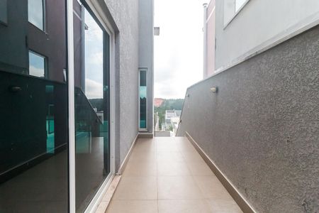 Casa de condomínio para alugar com 250m², 3 quartos e 4 vagasCorredor Lateral