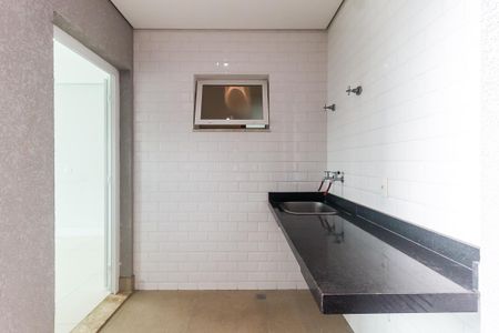 Casa de condomínio para alugar com 250m², 3 quartos e 4 vagasÁrea de Serviço