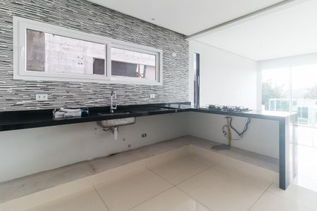 Casa de condomínio para alugar com 250m², 3 quartos e 4 vagasCozinha