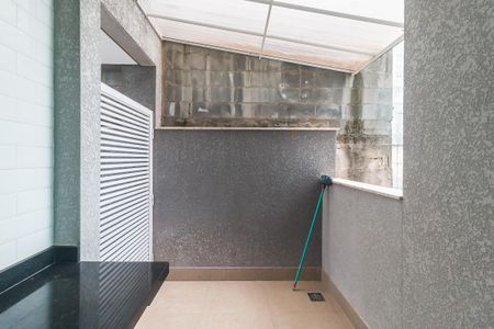 Casa de condomínio para alugar com 250m², 3 quartos e 4 vagasÁrea de Serviço