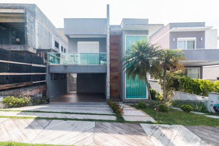 Casa de condomínio para alugar com 250m², 3 quartos e 4 vagasFachada