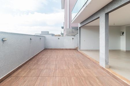 Casa de condomínio para alugar com 250m², 3 quartos e 4 vagasQuintal dos Fundos