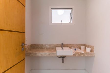 Casa de condomínio para alugar com 250m², 3 quartos e 4 vagasLavabo