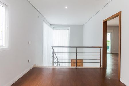 Casa de condomínio para alugar com 250m², 3 quartos e 4 vagasHall/Escritório