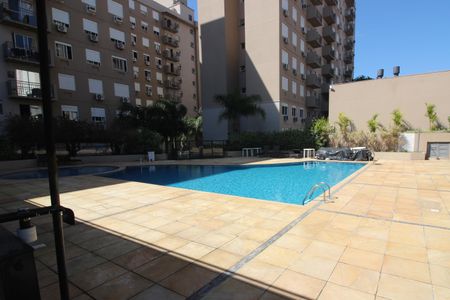 Apartamento à venda com 71m², 3 quartos e 1 vagaÁrea comum - Piscina