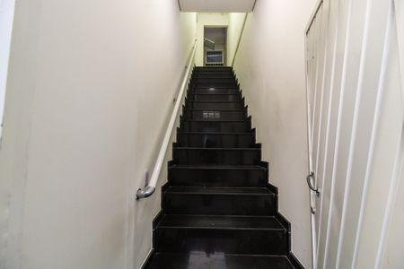 Apartamento à venda com 30m², 1 quarto e sem vagaEntrada - Escada