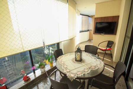 Apartamento à venda com 157m², 3 quartos e 3 vagasVaranda da Sala