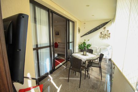 Apartamento à venda com 157m², 3 quartos e 3 vagasVaranda da Sala