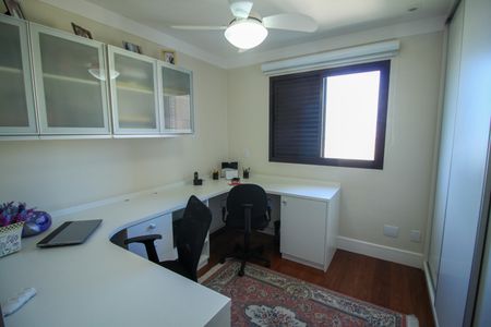 Apartamento à venda com 157m², 3 quartos e 3 vagasQuarto 3