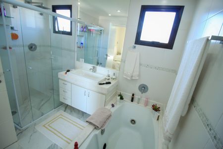 Apartamento à venda com 157m², 3 quartos e 3 vagasBanheiro