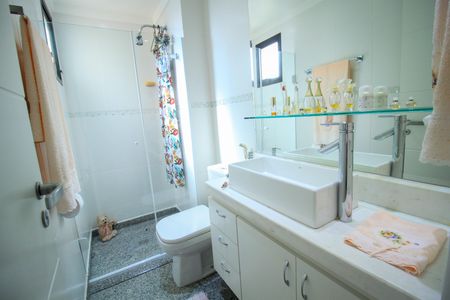 Apartamento à venda com 157m², 3 quartos e 3 vagasBanheiro 2