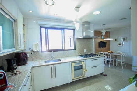 Apartamento à venda com 157m², 3 quartos e 3 vagasCozinha