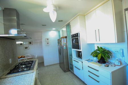 Apartamento à venda com 157m², 3 quartos e 3 vagasCozinha