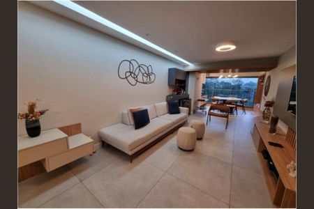 Apartamento à venda com 129m², 3 quartos e 3 vagasFoto 01