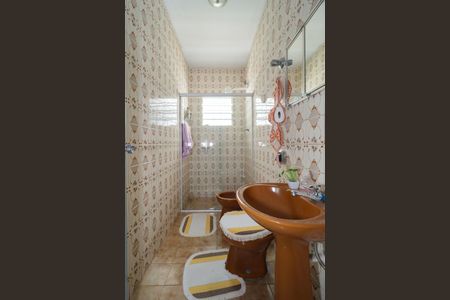 Casa à venda com 102m², 2 quartos e 2 vagasBanheiro