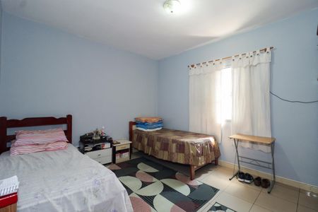 Casa à venda com 102m², 2 quartos e 2 vagasQuarto 