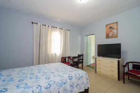 Casa à venda com 102m², 2 quartos e 2 vagasSuíte