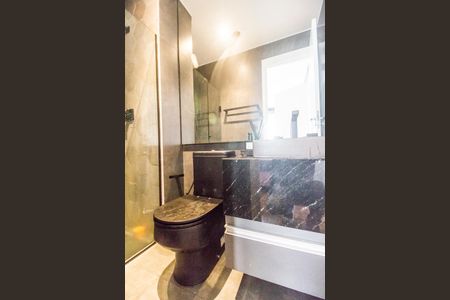 Apartamento à venda com 69m², 2 quartos e 2 vagasBanheiro da Suíte 2