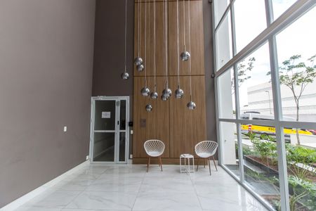 Apartamento à venda com 69m², 2 quartos e 2 vagasHall social