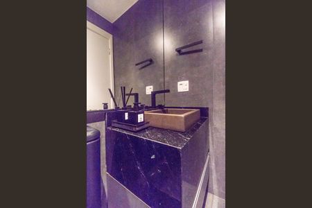 Apartamento à venda com 69m², 2 quartos e 2 vagasBanheiro da Suíte 2