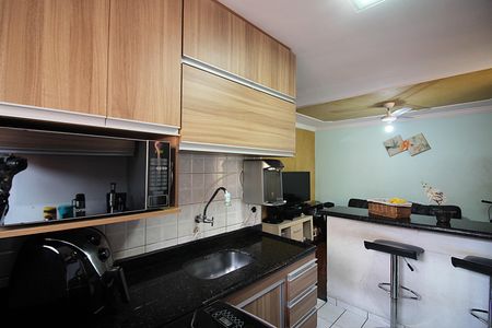 Apartamento à venda com 70m², 2 quartos e 1 vagaCozinha e Área de Serviço