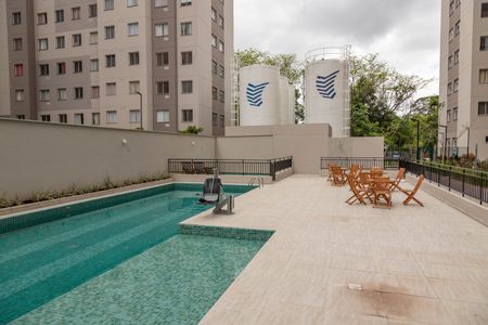 Apartamento à venda com 35m², 2 quartos e sem vagaÁrea comum - Piscina
