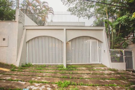 Casa à venda com 500m², 4 quartos e 5 vagasFachada
