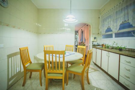 Casa à venda com 500m², 4 quartos e 5 vagasCozinha