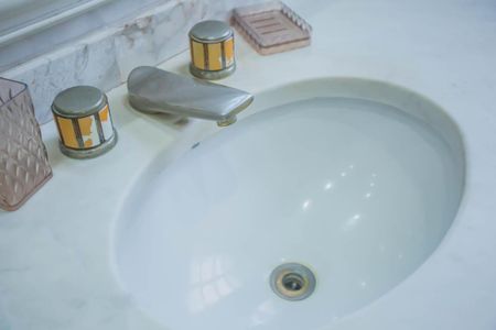 Casa à venda com 500m², 4 quartos e 5 vagasBanheiro Suíte 2