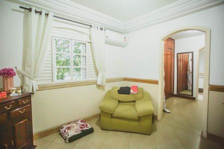 Casa à venda com 500m², 4 quartos e 5 vagasSuíte 3